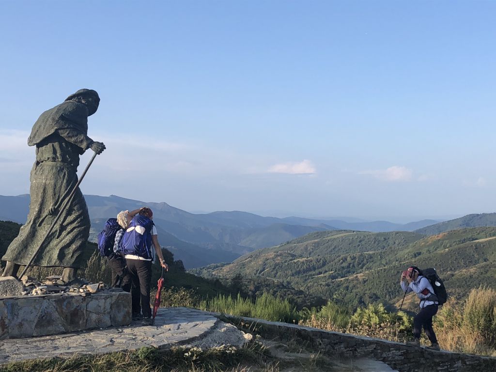 Camino de Santiago from León. 11 days in the best hotels.